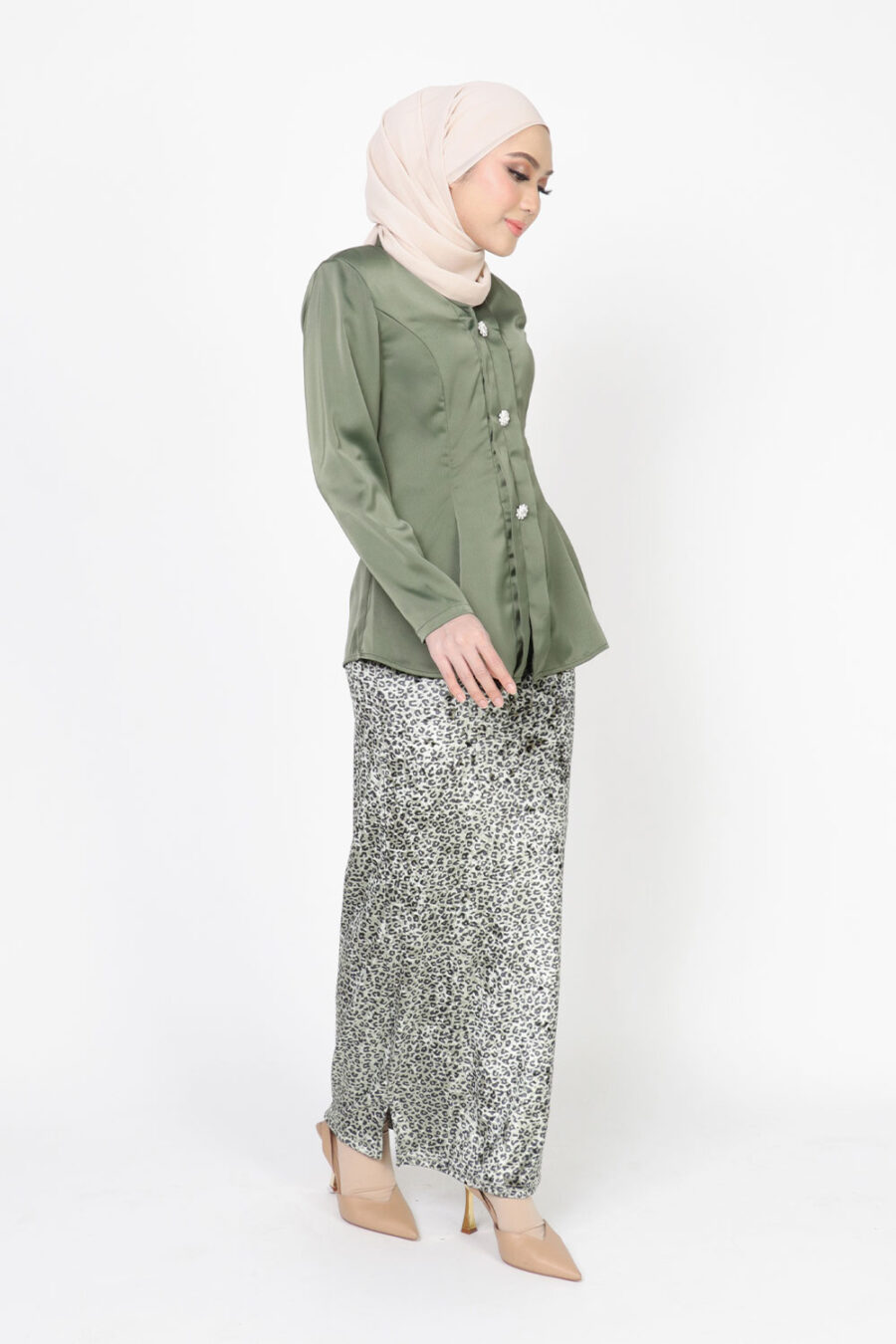 Bingka Kebaya Army Green - Image 2