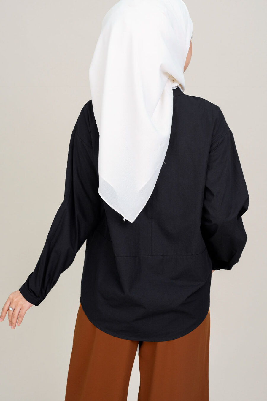 Rowan Plain Blouse Black - Image 4