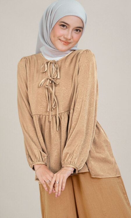 Jane Ruffle Top Latte