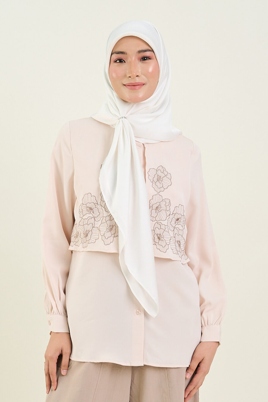 Aurelia Embroidered Blouse Light Beige